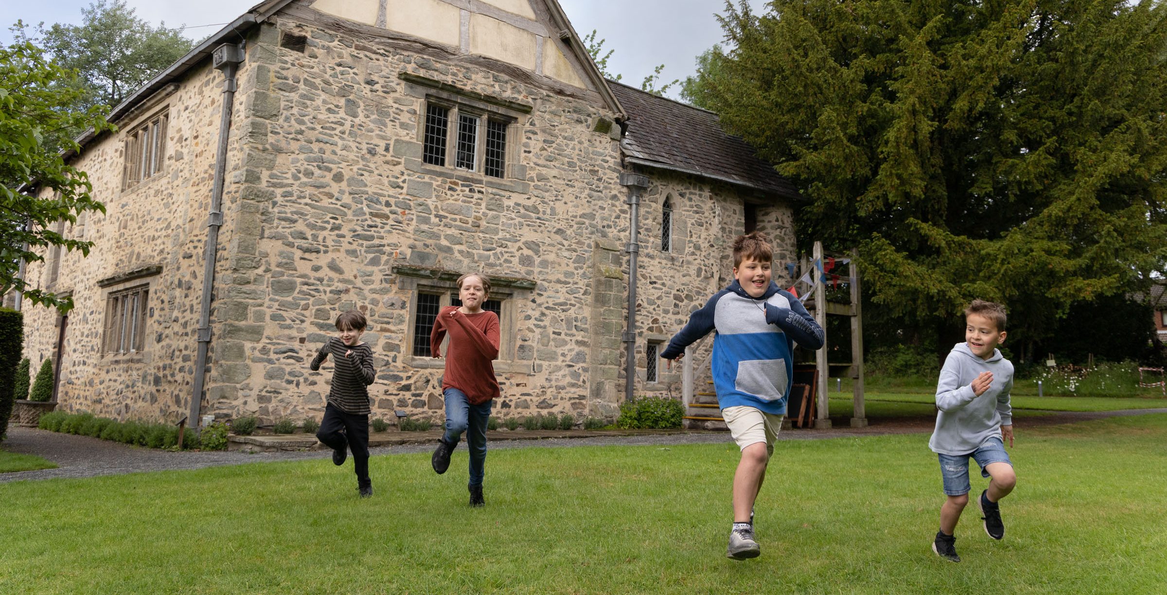 Running On The Lawn Aspect Ratio 785 400